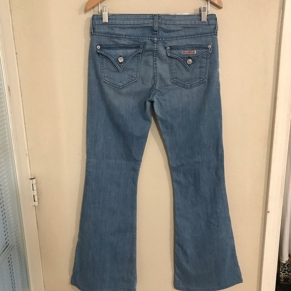 Hudson jeans light blue size 28Good cut on the flair side - Picture 3 of 9